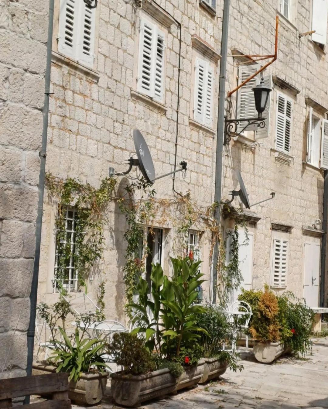Apartments Visit Perast Exterior foto